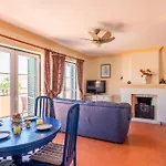 Old Village- 18b Alexander Street * Quarteira