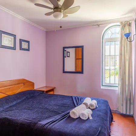 Old Village- 18b Alexander Street * Quarteira